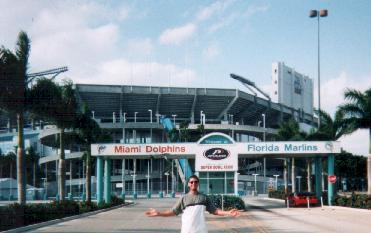 Mc Daddy vor dem Pro Player Stadium